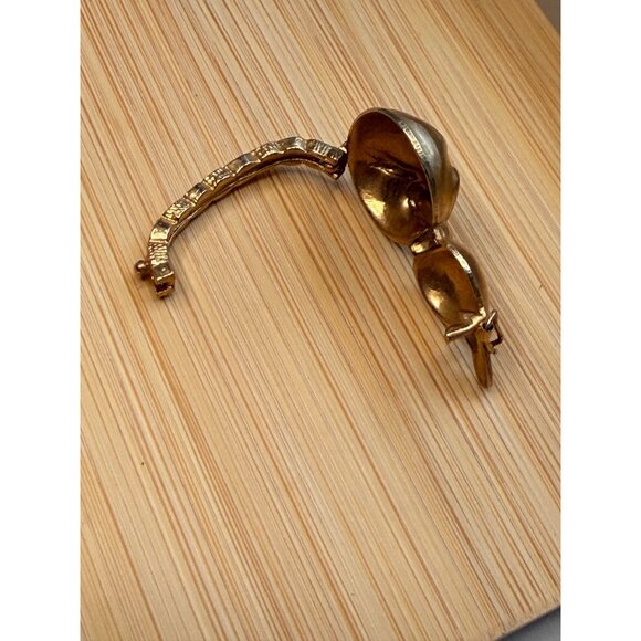 Gold-Tone Gourd-Shaped scarf clip In Gift Box - Picture 6 of 8